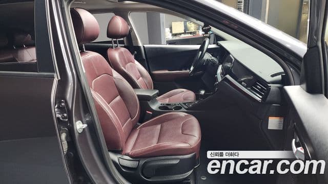 Kia The / новый New Niro Noblesse Special, 2020 11