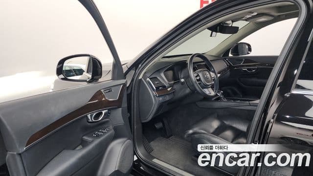 Volvo XC90 2세대 D5 Momentum, 2017 10