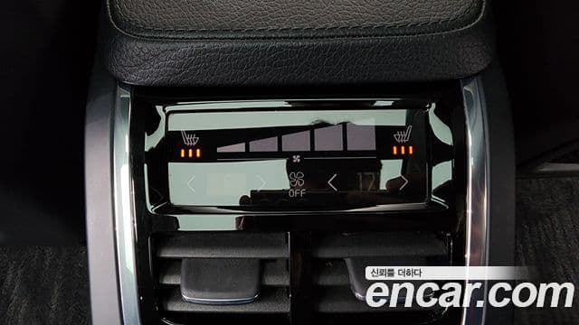 Volvo XC90 2세대 D5 Momentum, 2017 19