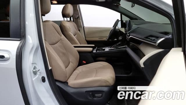 Toyota Sienna 4세대, 2023 11