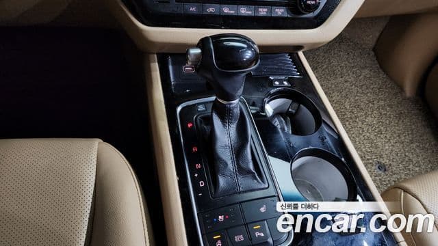 Kia All New Carnival Prestige, 2015 9