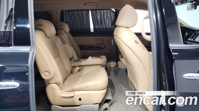 Kia All New Carnival Prestige, 2015 12