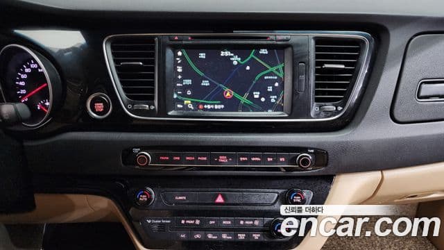 Kia All New Carnival Prestige, 2015 14