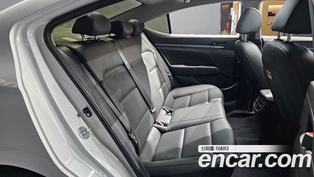 Hyundai Avante AD 1.6 GDI Smart, 2017 12