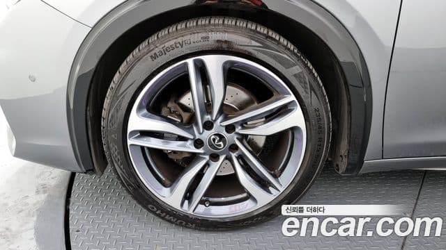 Infiniti Q30 2.0 Exclusive City чёрный, 2017 все фото