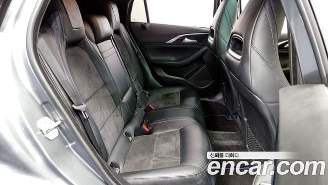 Infiniti Q30 2.0 Exclusive City чёрный, 2017 12