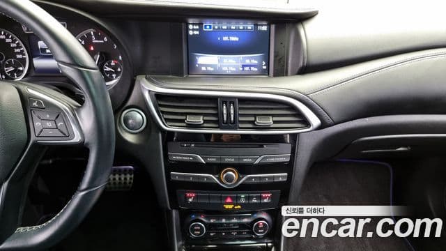 Infiniti Q30 2.0 Exclusive City чёрный, 2017 14