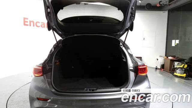 Infiniti Q30 2.0 Exclusive City чёрный, 2017 20