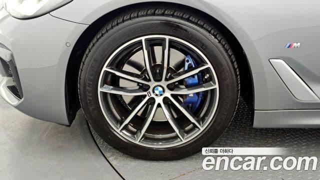 BMW 5시리즈 (G30) 520i M Sport, 2023 все фото