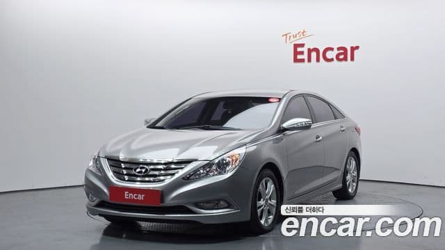 Hyundai YF Sonata LPI Premier(для людей с инвалидностью), 2010 1