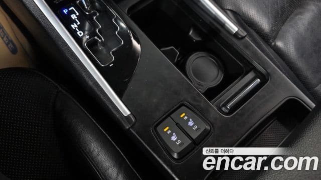 Hyundai YF Sonata LPI Premier(для людей с инвалидностью), 2010 16