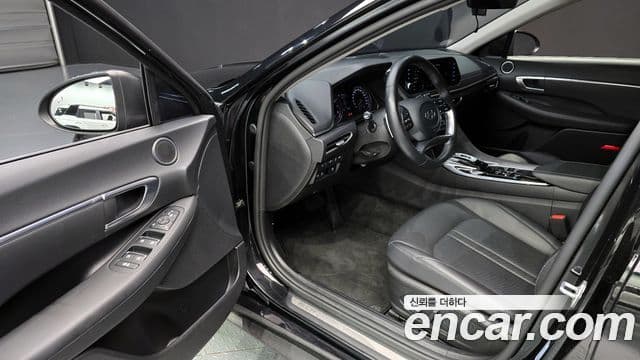 Hyundai Sonata (DN8) Premium Family, 2021 11