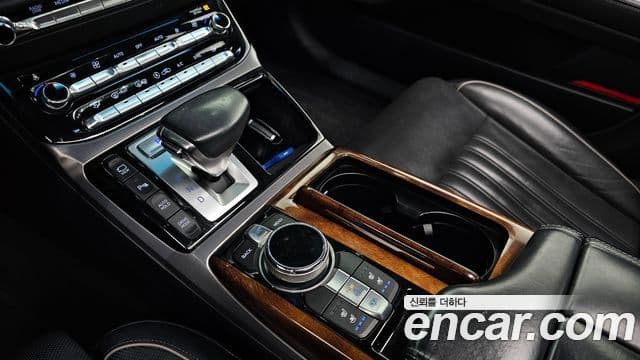 Genesis EQ900 Prestige, 2016 9