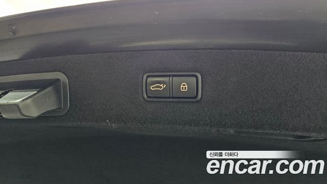 Genesis EQ900 Prestige, 2016 20