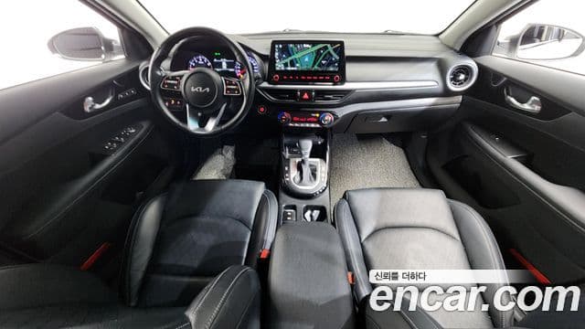 Kia The / новый New K3 2세대 Signature, 2022 7