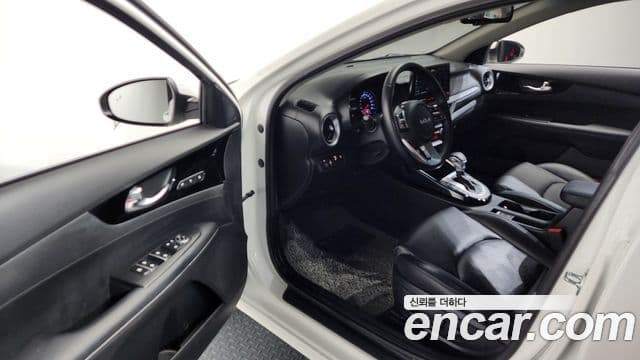 Kia The / новый New K3 2세대 Signature, 2022 10