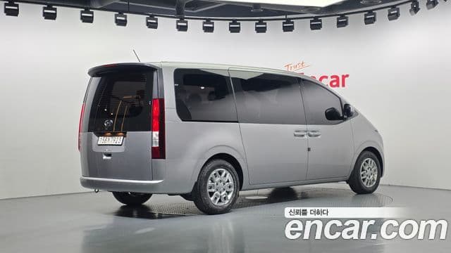 Hyundai Staria Modern, 2023 2