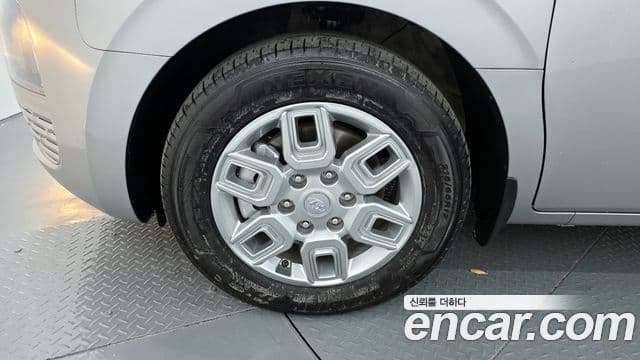 Hyundai Staria Modern, 2023 все фото