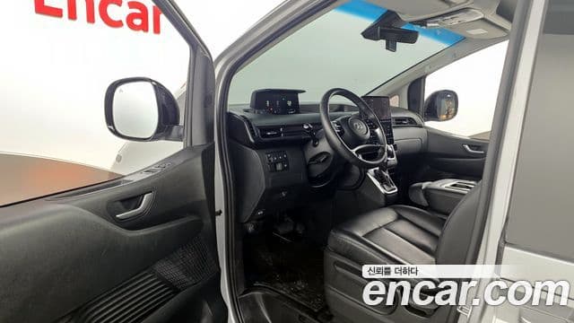 Hyundai Staria Modern, 2023 10
