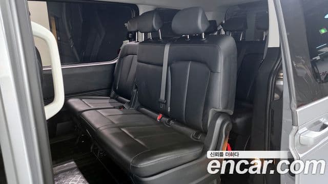 Hyundai Staria Modern, 2023 11