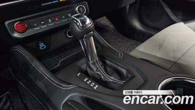 Ford Mustang 7세대 5.0 GT Premium купе, 2024 9