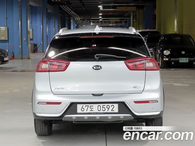 Kia Niro Prestige, 2017 4