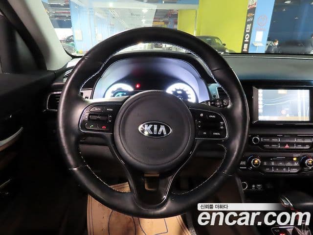 Kia Niro Prestige, 2017 13