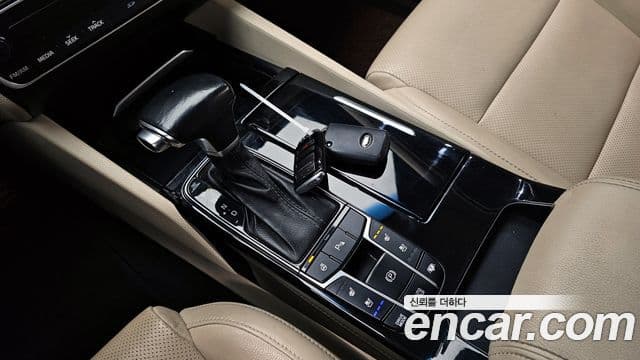 Kia All New K7 Prestige, 2016 9