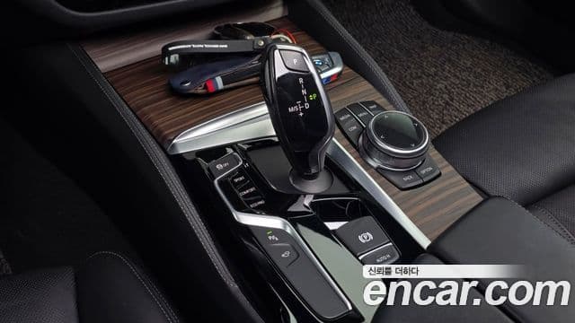 BMW 5시리즈 (G30) 520d M Sport Plus, 2017 9