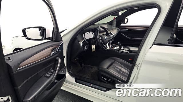 BMW 5시리즈 (G30) 520d M Sport Plus, 2017 11