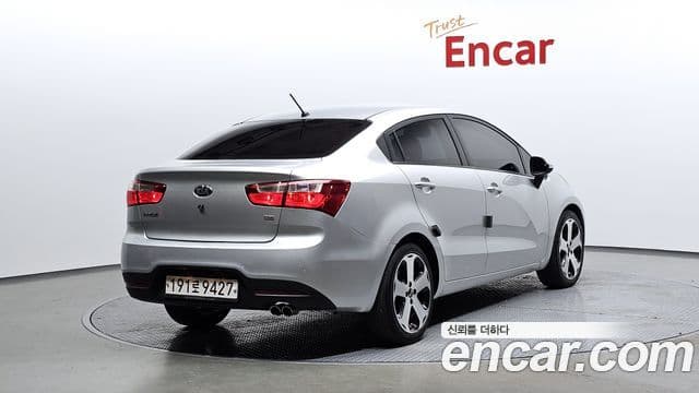 Kia All New Pride Prestige, 2014 2