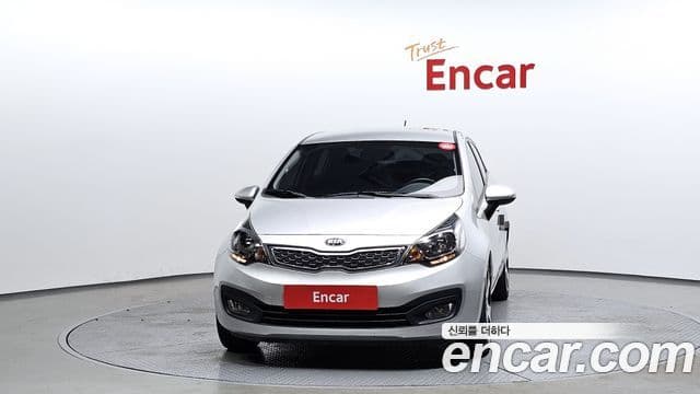 Kia All New Pride Prestige, 2014 3