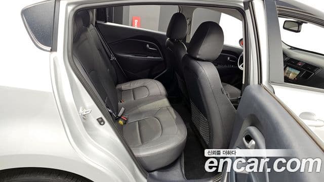 Kia All New Pride Prestige, 2014 12