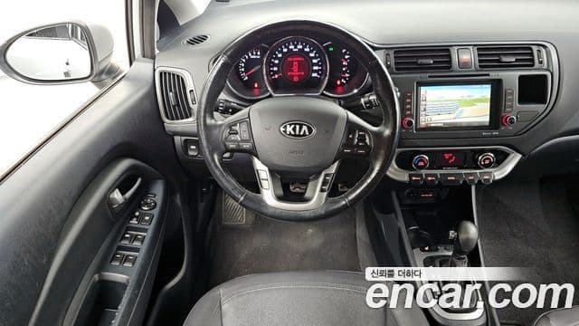 Kia All New Pride Prestige, 2014 13