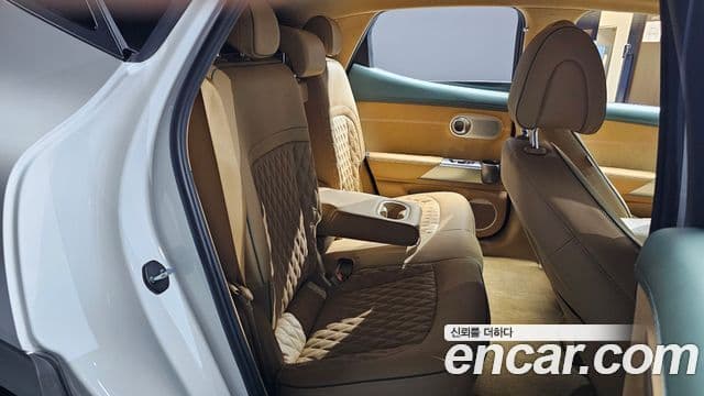 Genesis GV60 Standard, 2023 12