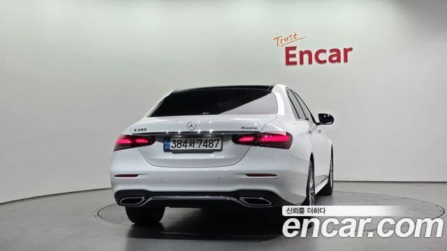 Mercedes-Benz E-класс W213 AMG Line, 2022 4