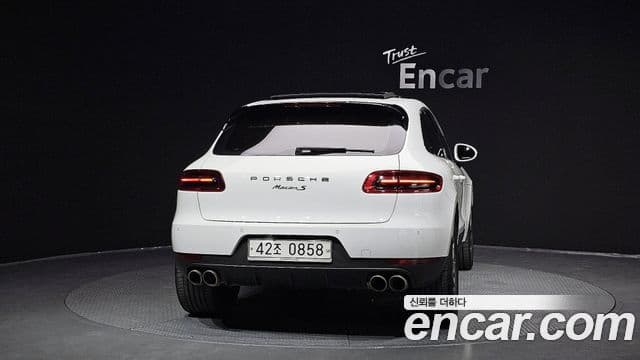 Porsche Macan 95B, 2017 4