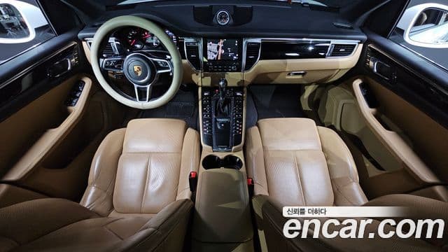 Porsche Macan 95B, 2017 7