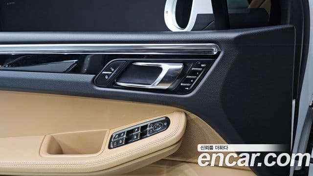 Porsche Macan 95B, 2017 13