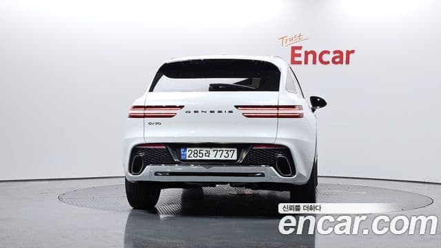 Genesis GV70, 2023 4