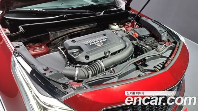 Cadillac XT4 2.0 Sport AWD, 2023 6