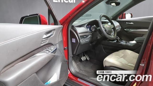 Cadillac XT4 2.0 Sport AWD, 2023 10