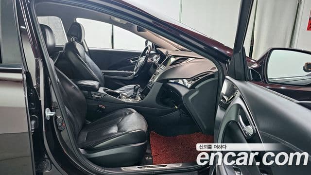 Hyundai Grandeur HG Premium, 2013 10