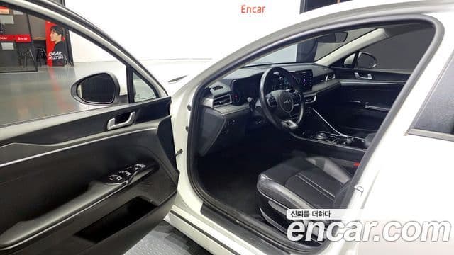 Kia K5 гибрид 3세대 Trendy, 2022 10