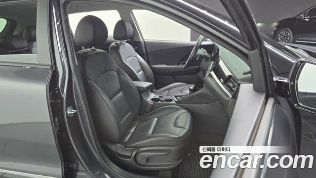 Kia The / новый New Niro Noblesse Special, 2020 12