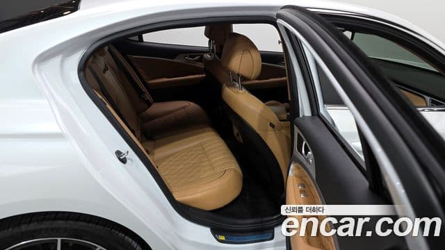 Genesis The / новый New G70, 2024 12