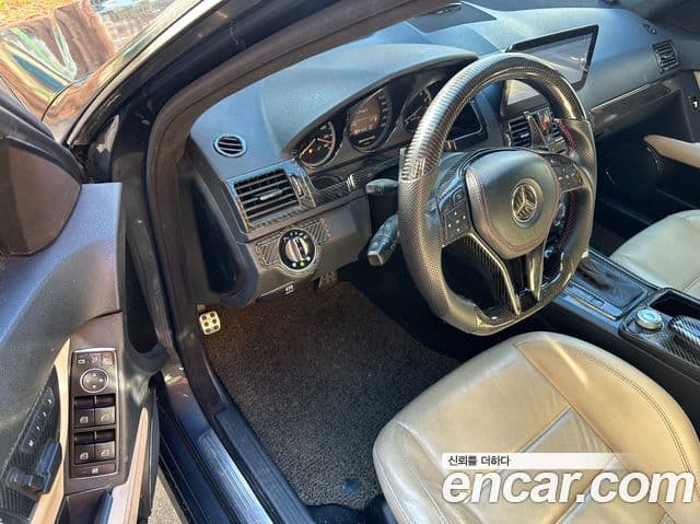Mercedes-Benz C-класс W204 C63 AMG седан, 2009 8