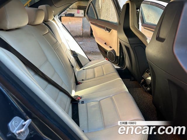 Mercedes-Benz C-класс W204 C63 AMG седан, 2009 10