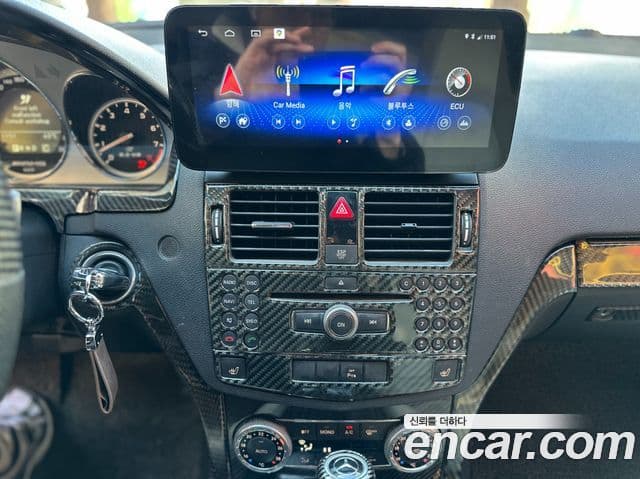 Mercedes-Benz C-класс W204 C63 AMG седан, 2009 11