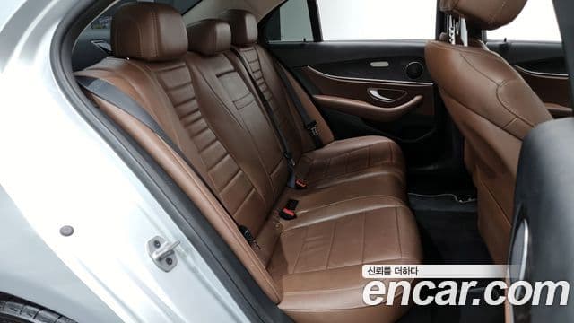 Mercedes-Benz E-класс W213 Avantgarde, 2019 12